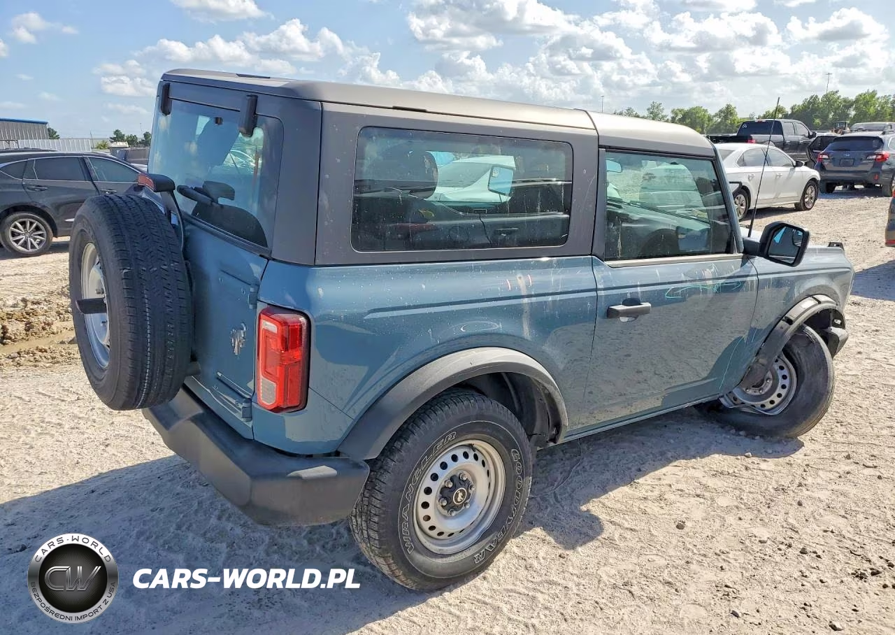 2022 Ford Bronco Base VIN:1FMDE5AH2NLA98079 - 3