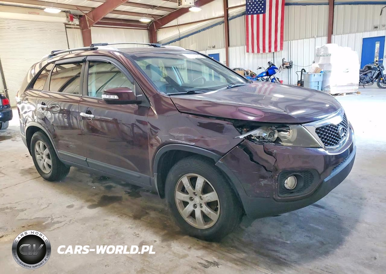 2011 Kia Sorento Lx VIN:5XYKT3A16BG185774 - 4