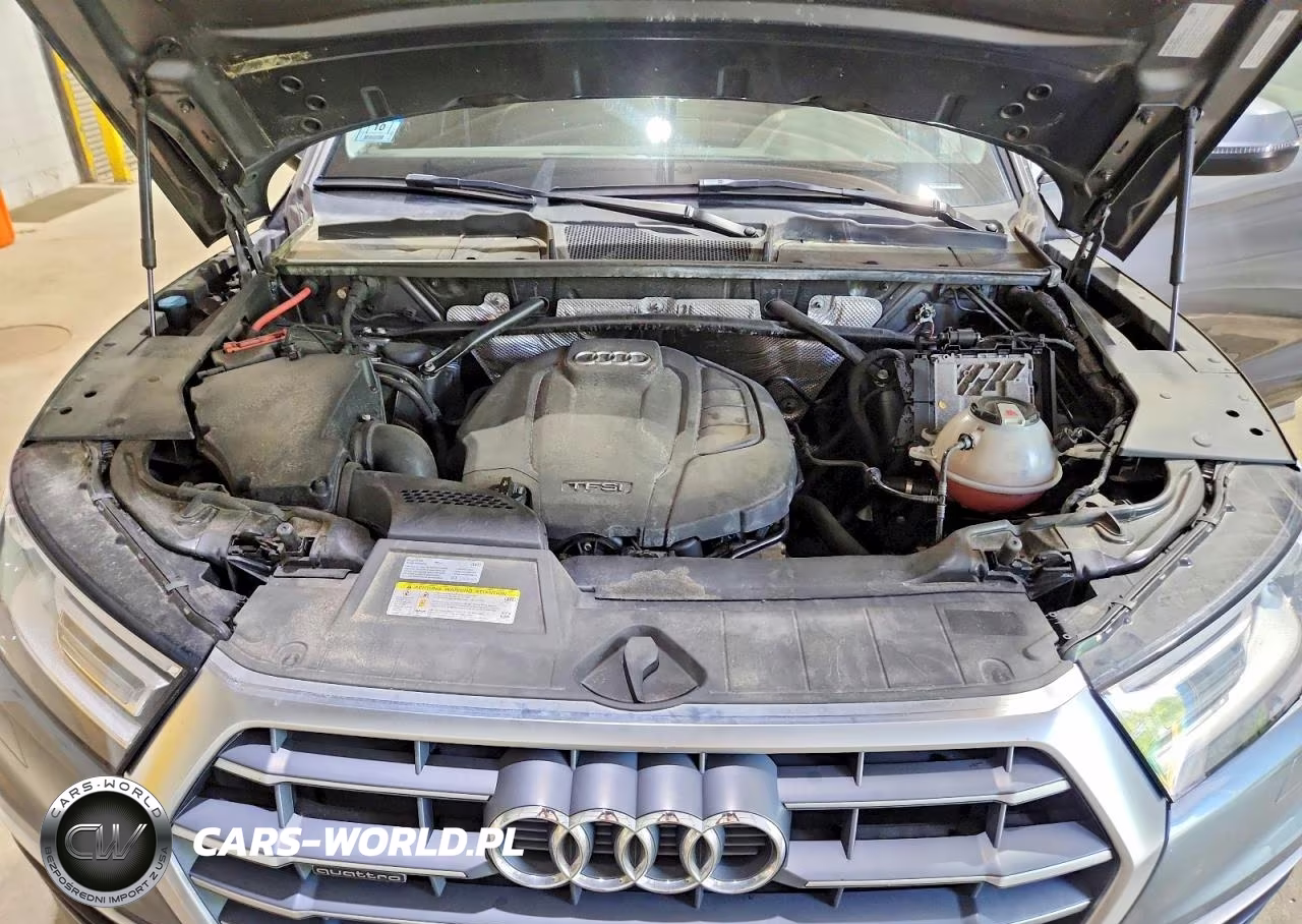 2018 Audi Q5 Premium VIN:WA1ANAFY2J2169042 - 12
