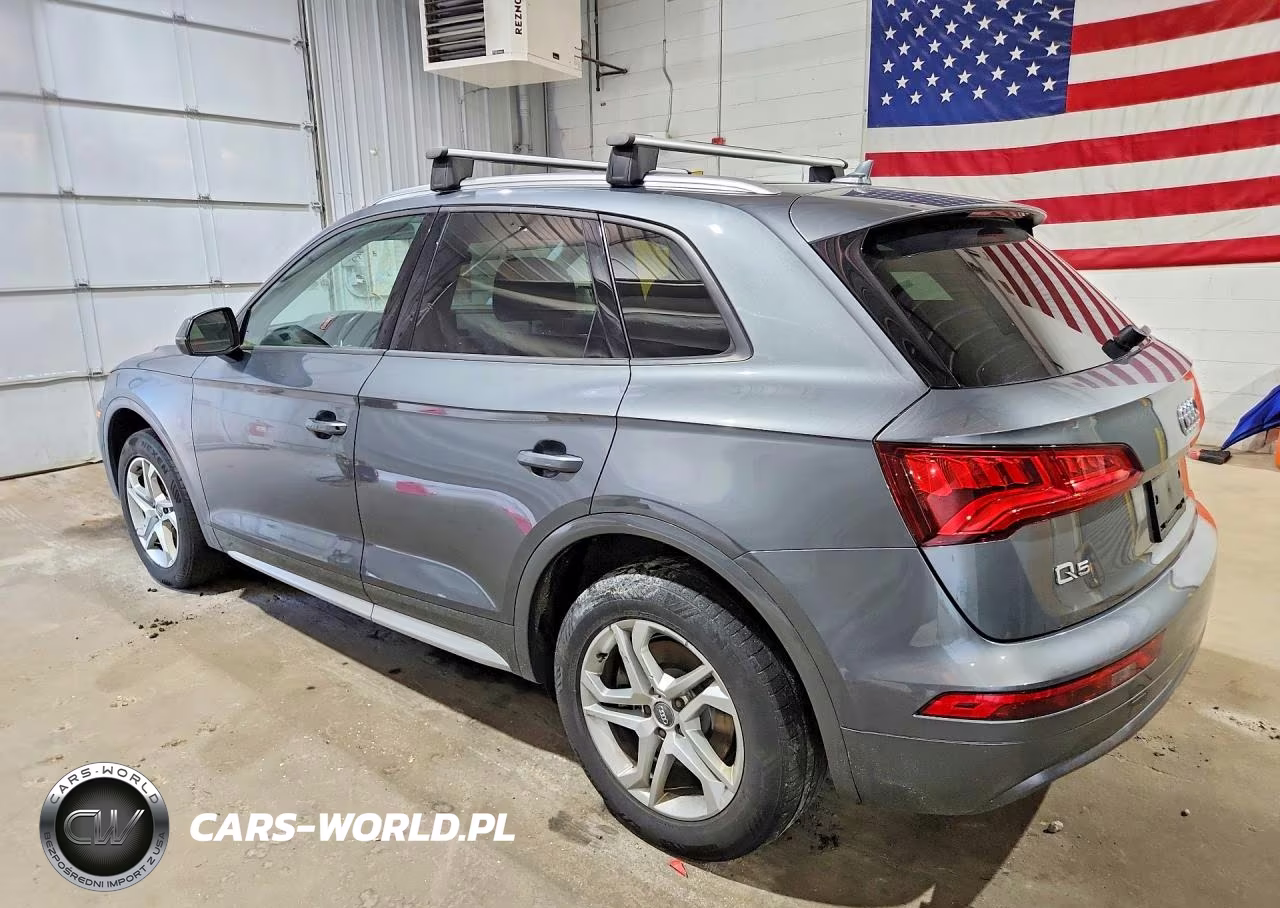 2018 Audi Q5 Premium VIN:WA1ANAFY2J2169042 - 2