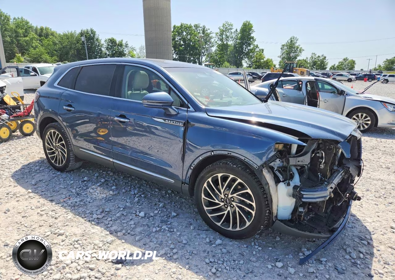 2019 Lincoln Nautilus Reserve VIN:2LMPJ8L96KBL62033 - 4