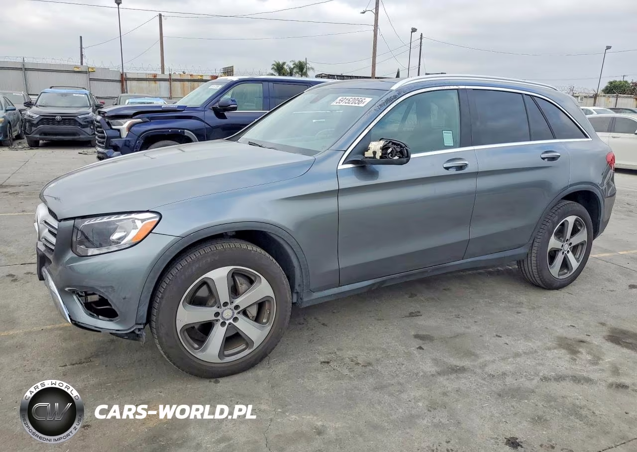 2017 MERCEDES-BENZ GLC 300 – zdjęcie 1 z 13