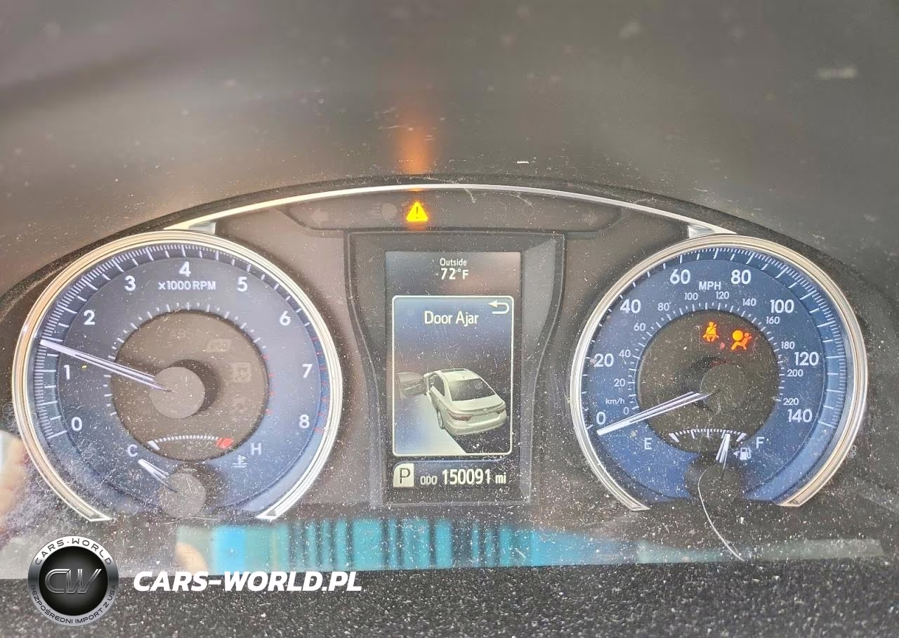 2016 Toyota Camry VIN:4T4BF1FK4GR582761 - 9