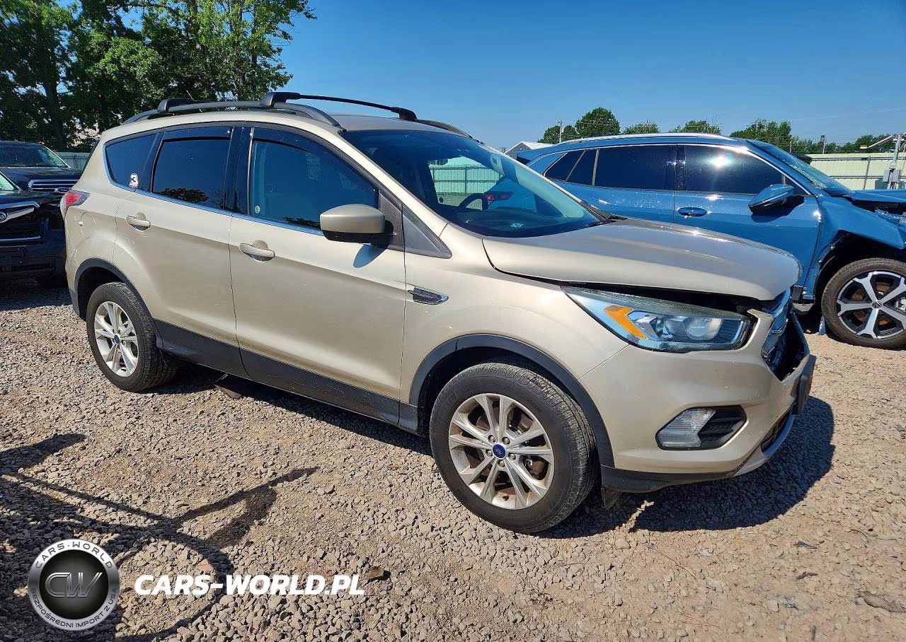 2017 Ford Escape Se VIN:1FMCU9GD0HUA07755 - 4