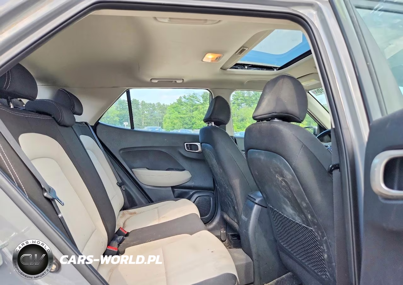 2020 Hyundai Venue Sel VIN:KMHRC8A35LU032599 - 10