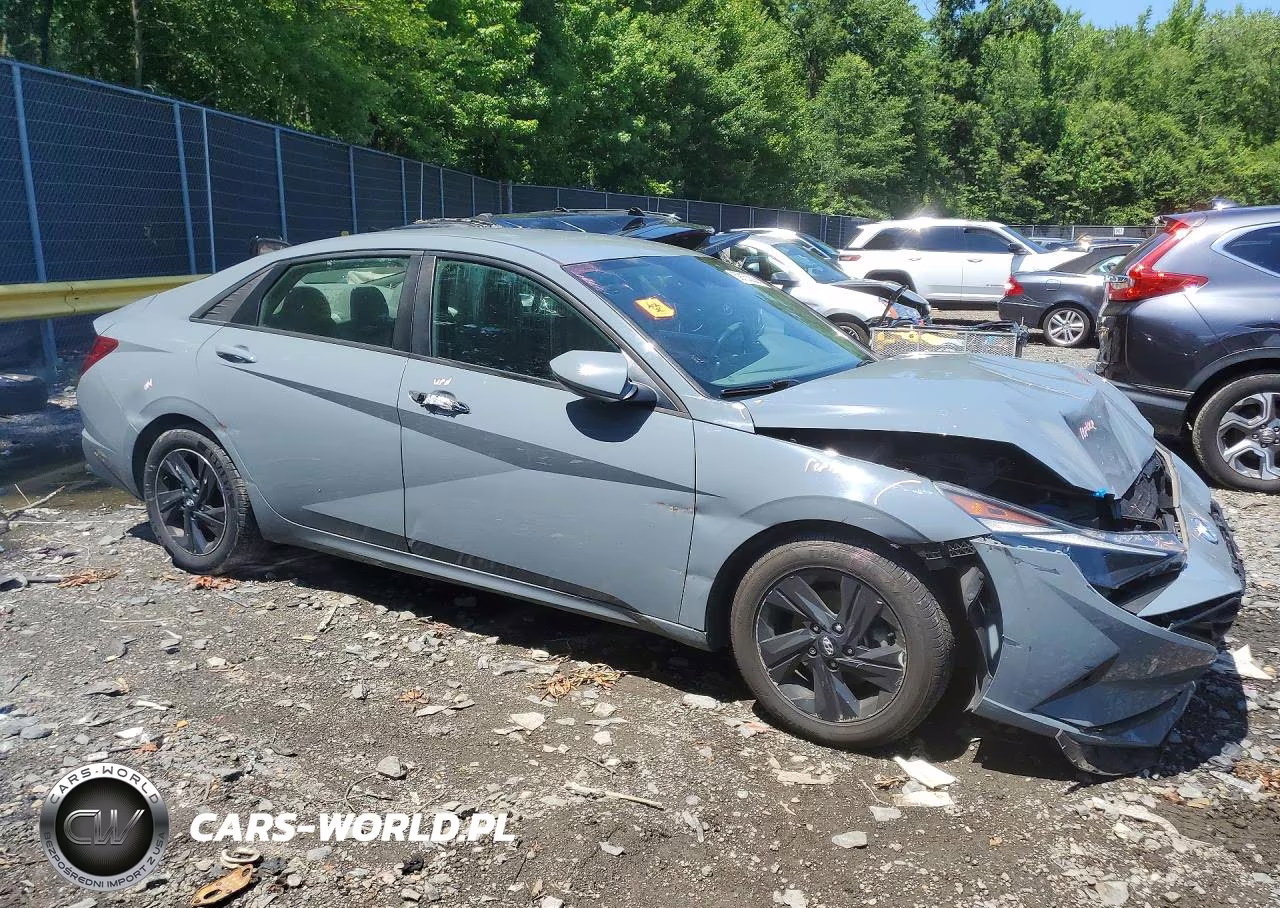 2021 Hyundai Elantra Sel VIN:KMHLM4AG3MU120325 - 4