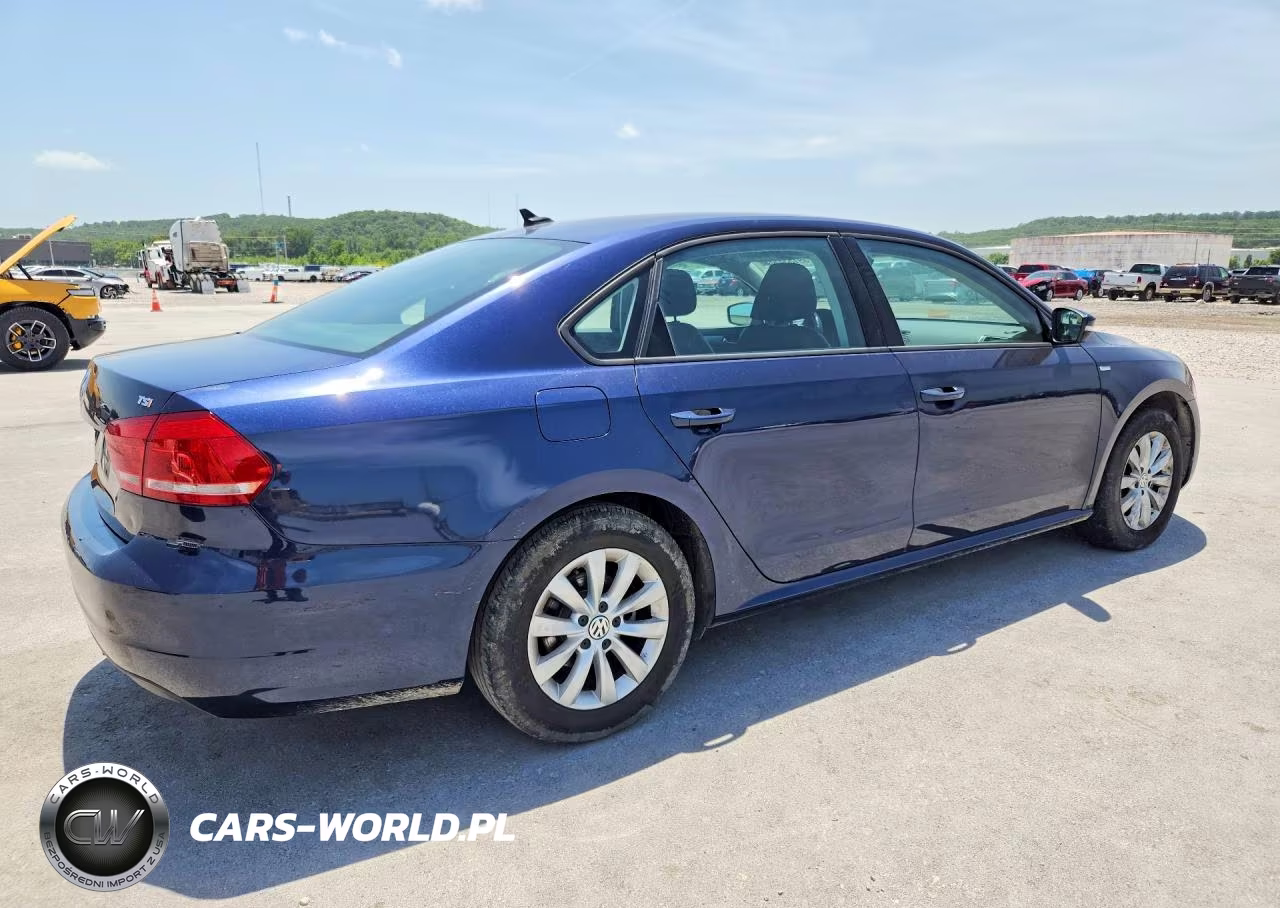 2015 Volkswagen Passat S VIN:1VWAS7A35FC021513 - 3