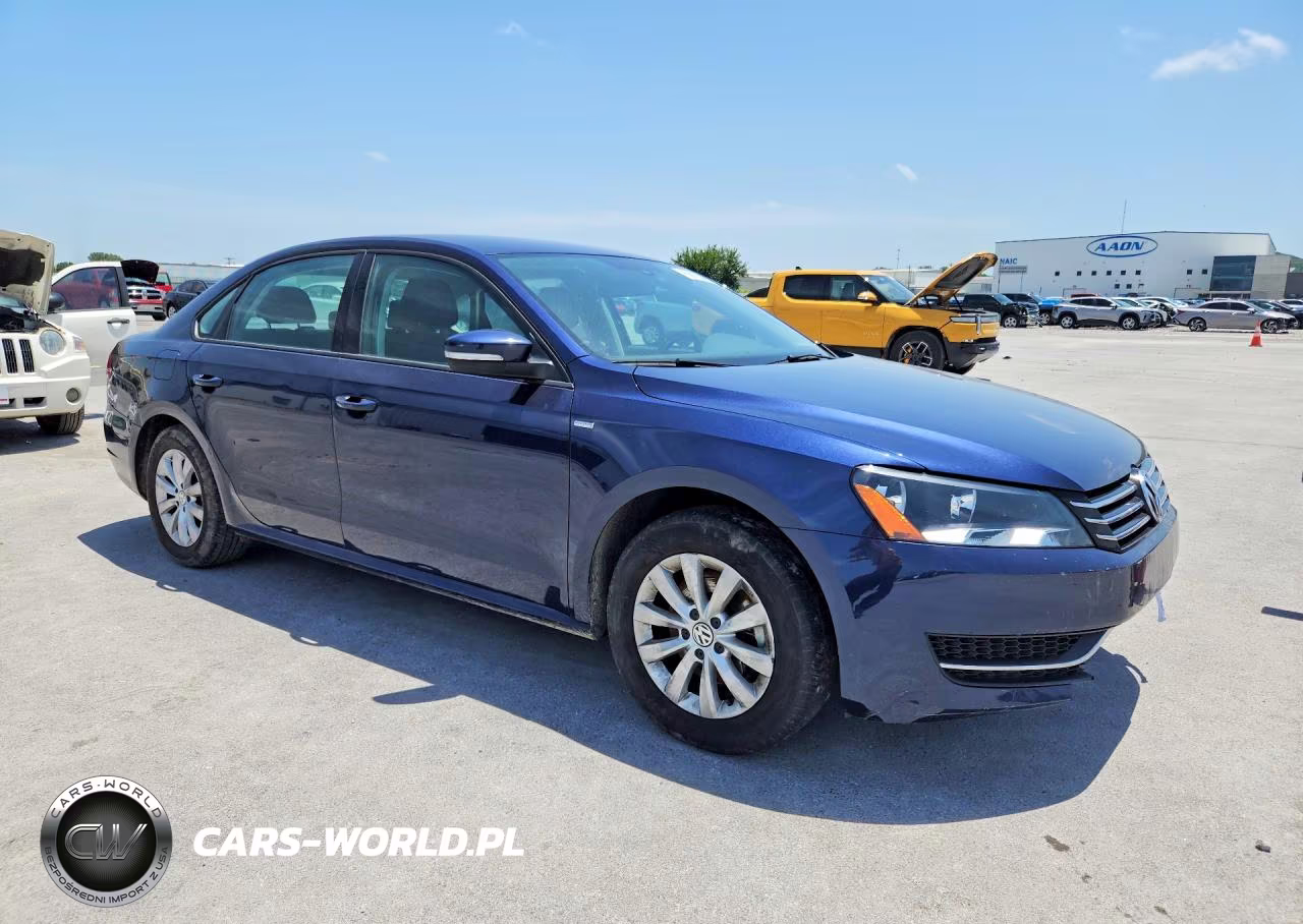 2015 Volkswagen Passat S VIN:1VWAS7A35FC021513 - 4