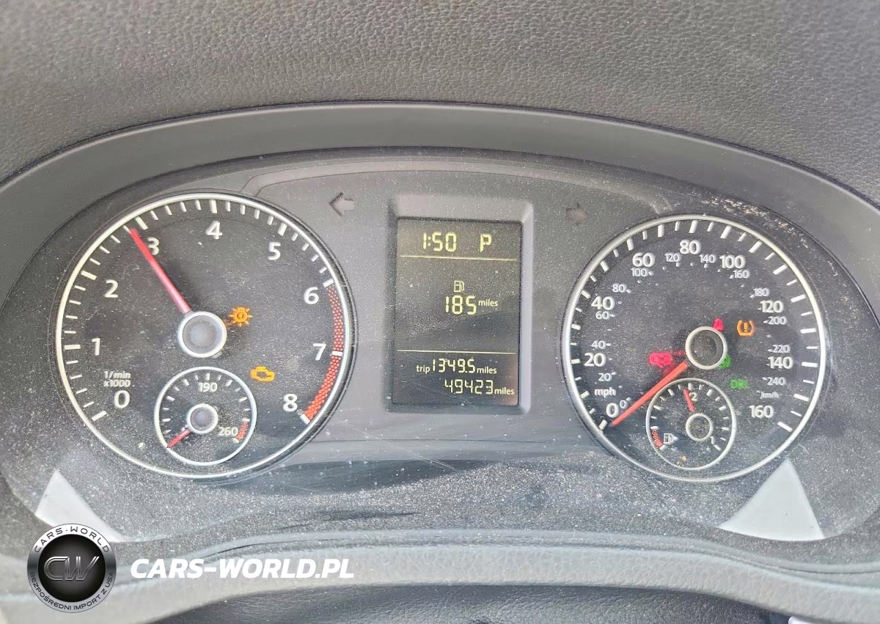 2015 Volkswagen Passat S VIN:1VWAS7A35FC021513 - 9