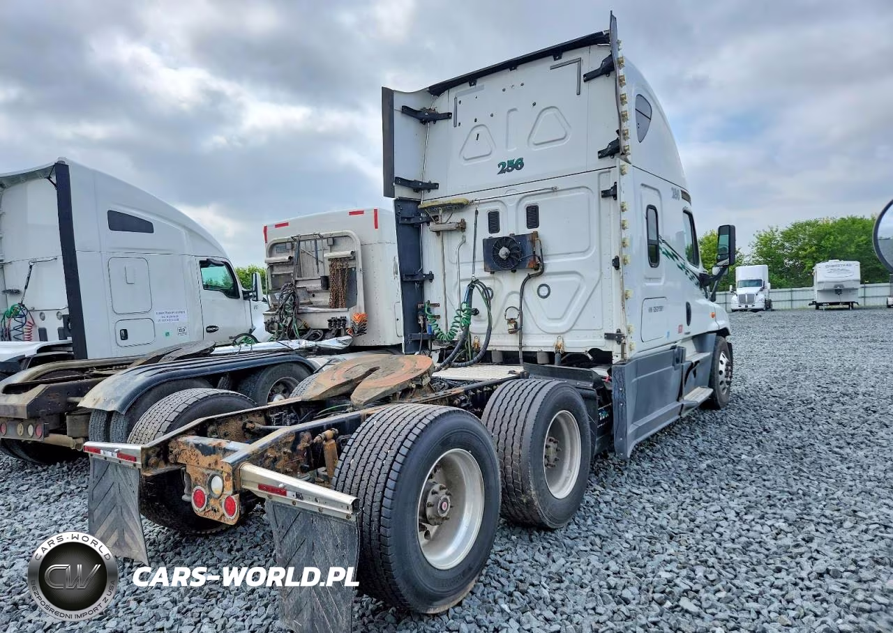 2016 Freightliner Cascadia 125 Semi Truck VIN:3AKGGLDR6GSGY3061 - 4