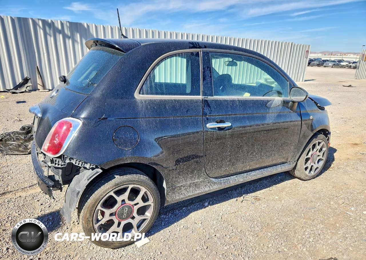 2015 Fiat 500 Sport VIN:3C3CFFBR2FT642729 - 3