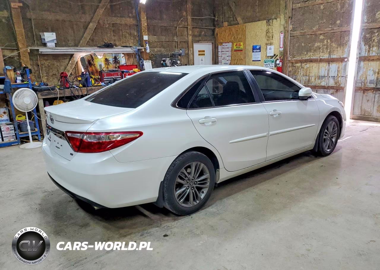 2015 Toyota Camry Se VIN:4T1BF1FK8FU096642 - 3