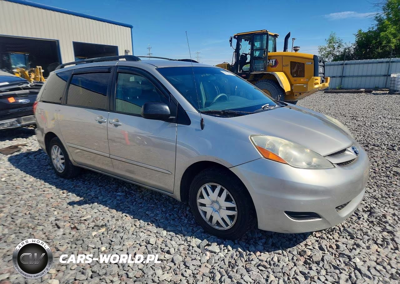 2008 Toyota Sienna VIN:5TDZK23C08S109165 - 4