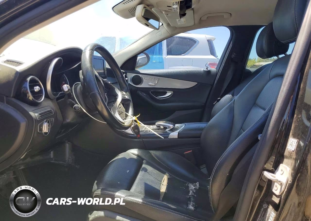 2016 Mercedes-Benz C 300 VIN:55SWF4JB2GU132879 - 7