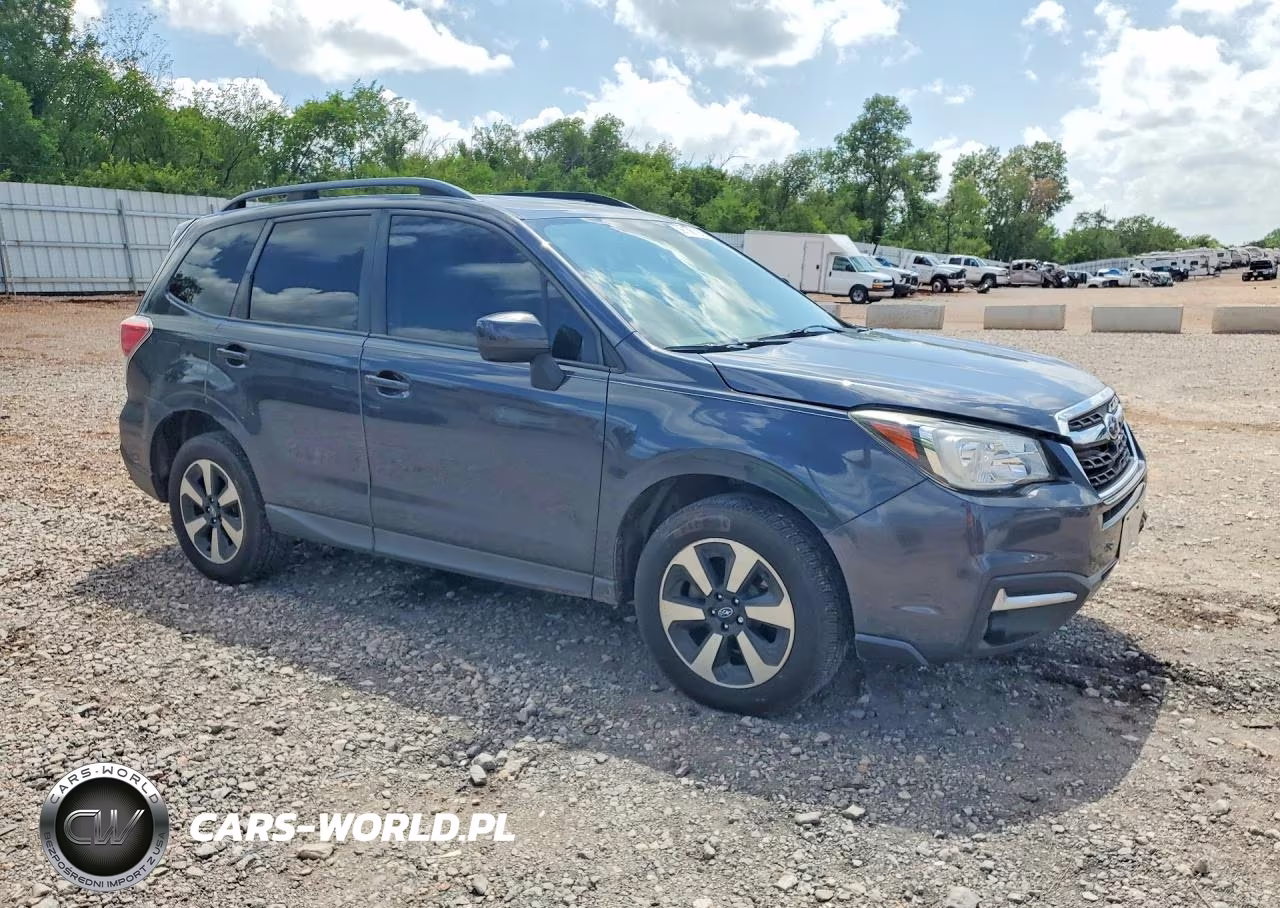 2018 Subaru Forester 2.5I Premium VIN:JF2SJAGC1JH472983 - 4