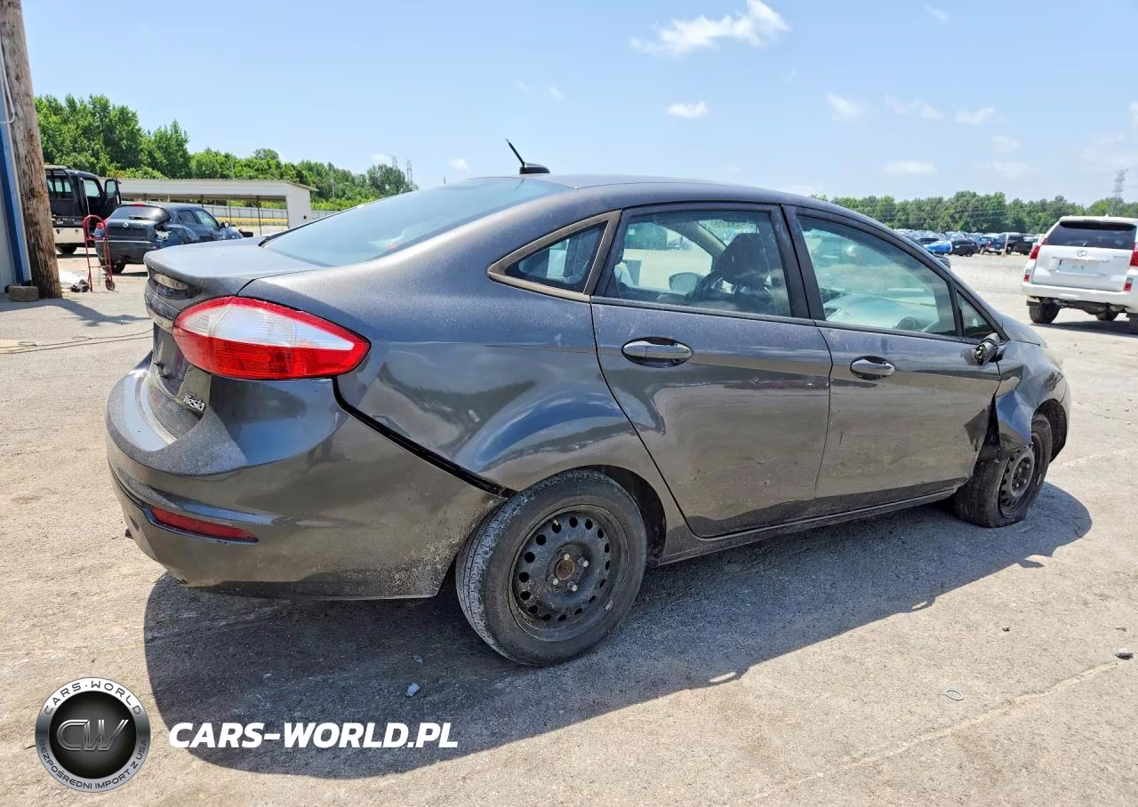 2017 Ford Fiesta VIN:3FADP4BJXHM166387 - 3