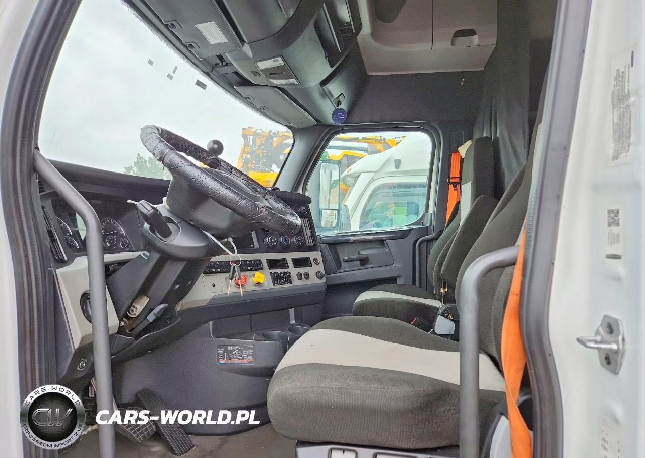 2025 Freightliner Cascadia Semi Truck VIN:3AKJHHDR1SSVY4329 - 5