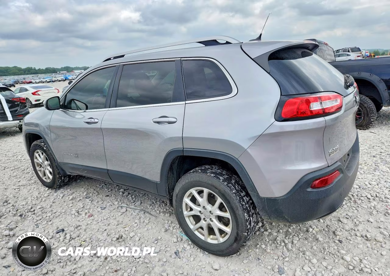 2015 Jeep Cherokee Latitude VIN:1C4PJMCS3FW757271 - 2