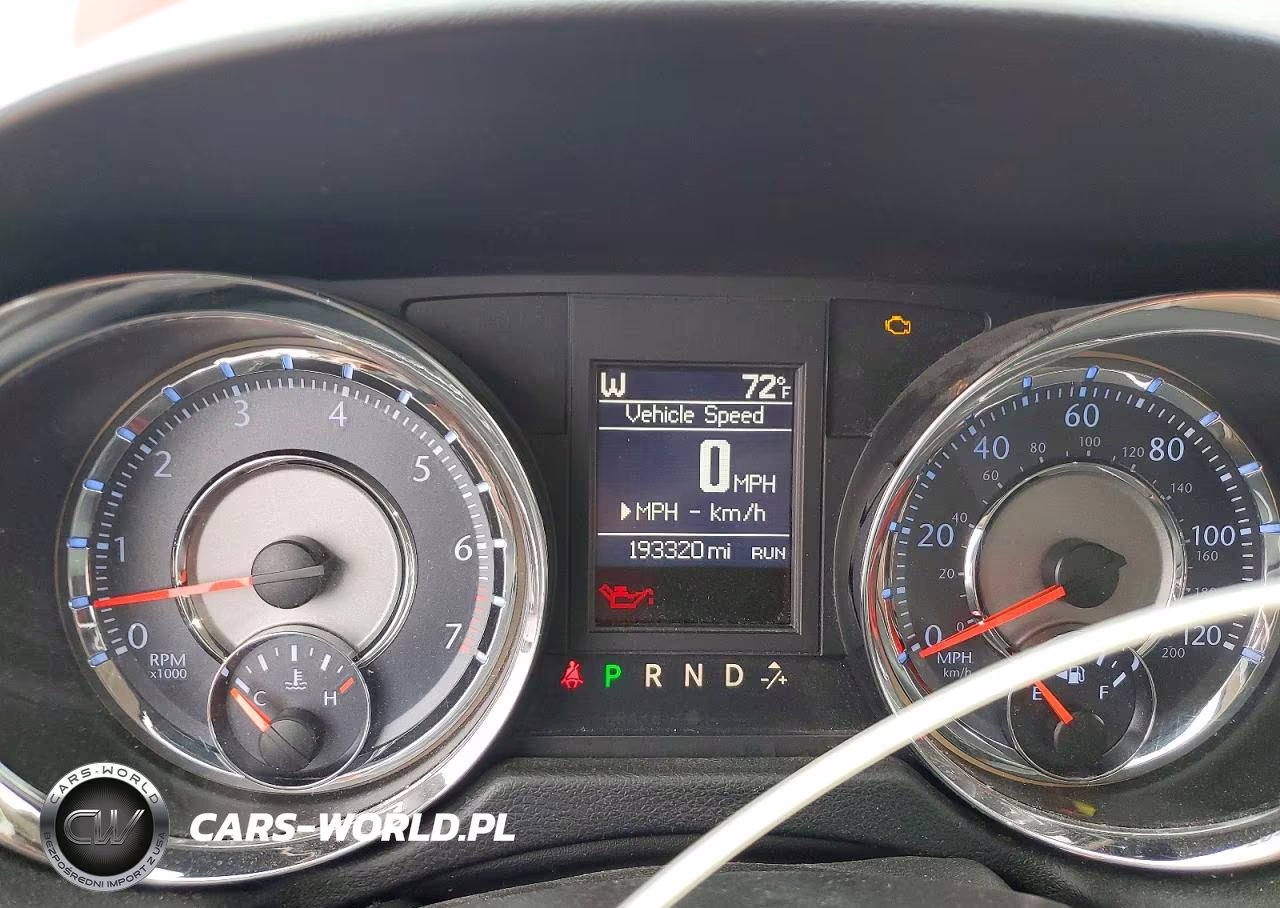 2014 Chrysler Town & Country Touring VIN:2C4RC1BG4ER382092 - 9