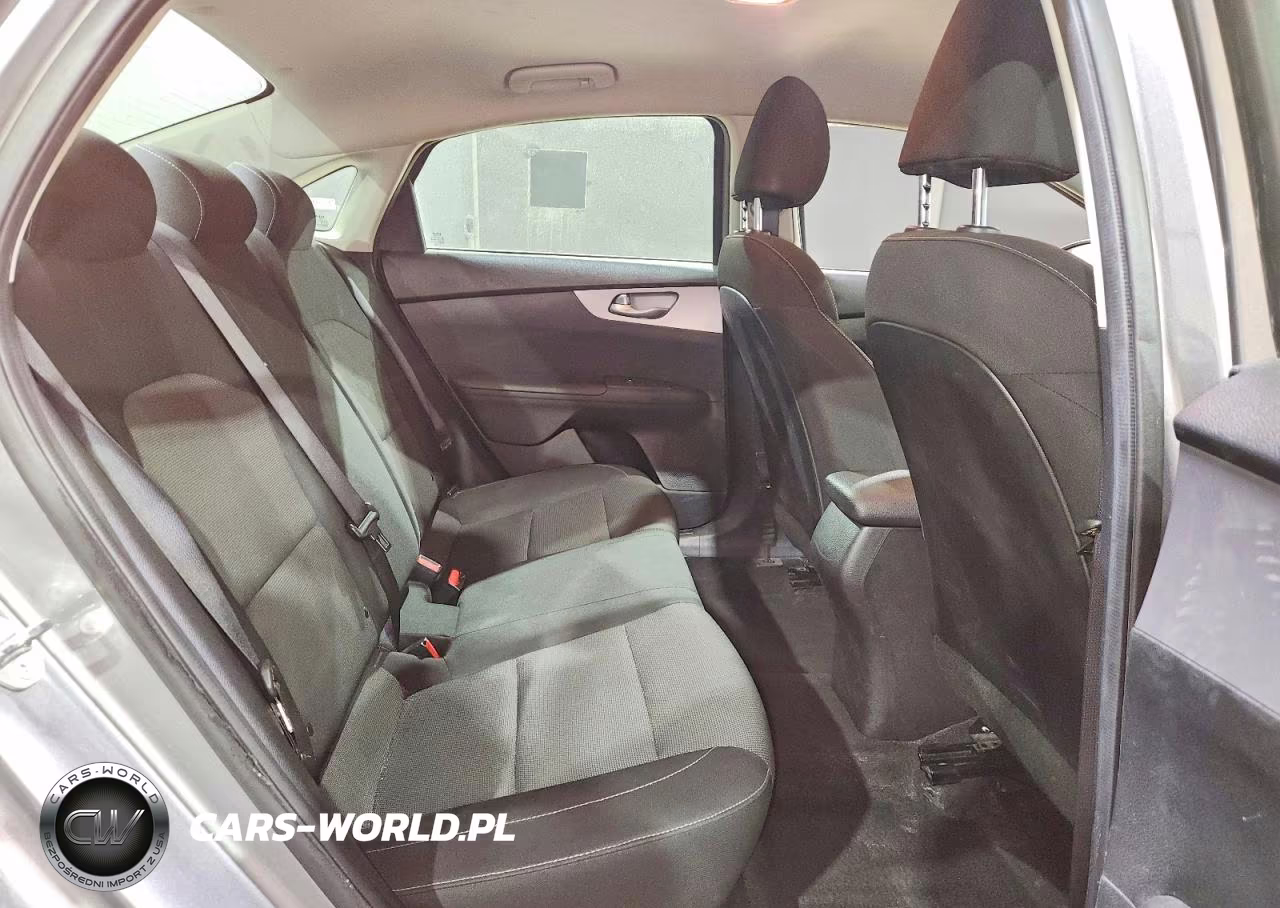 2024 Kia Forte Lxs VIN:3KPF24ADXRE780302 - 10