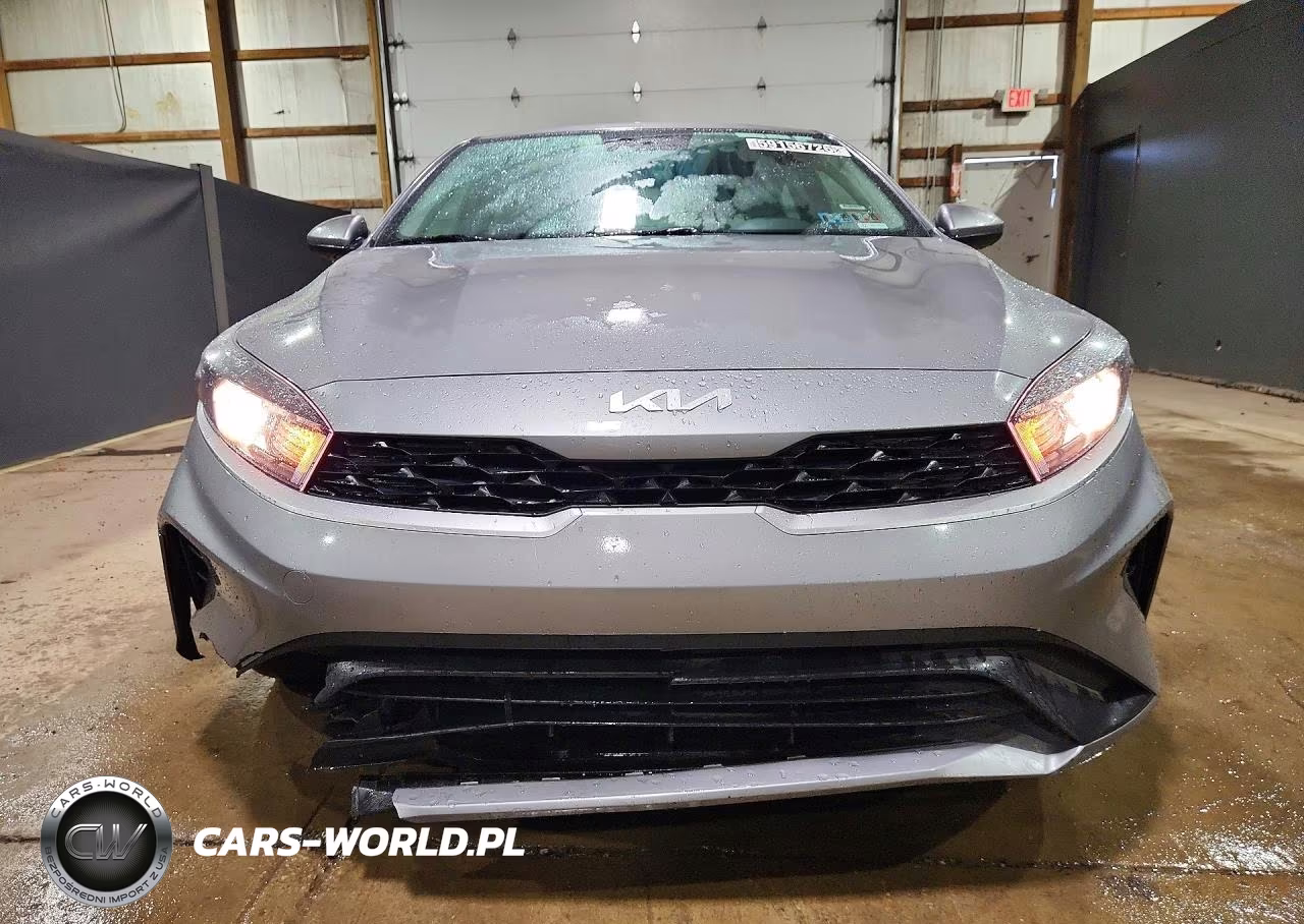 2024 Kia Forte Lxs VIN:3KPF24ADXRE780302 - 5