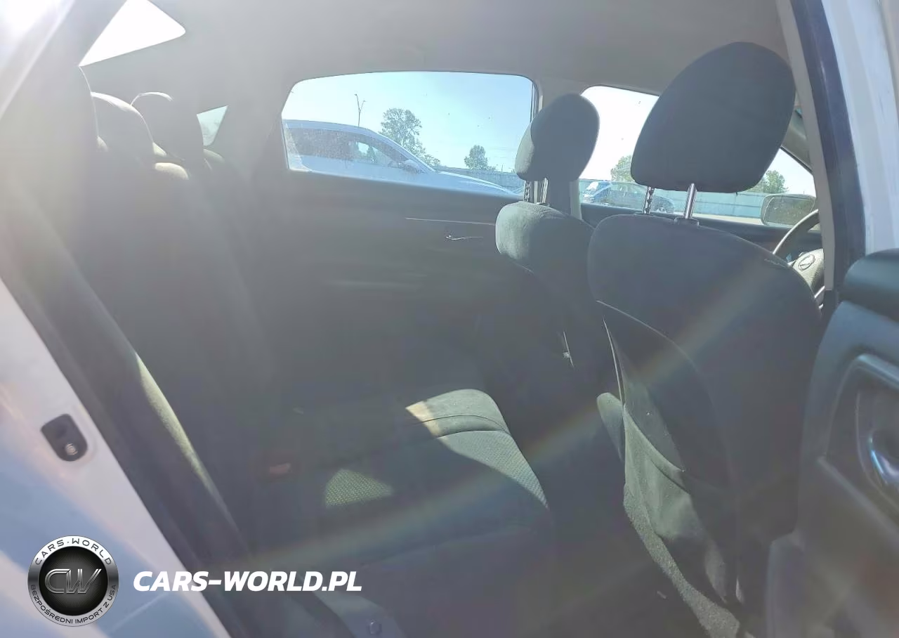 2015 Nissan Altima 2.5 S VIN:1N4AL3APXFN386033 - 10