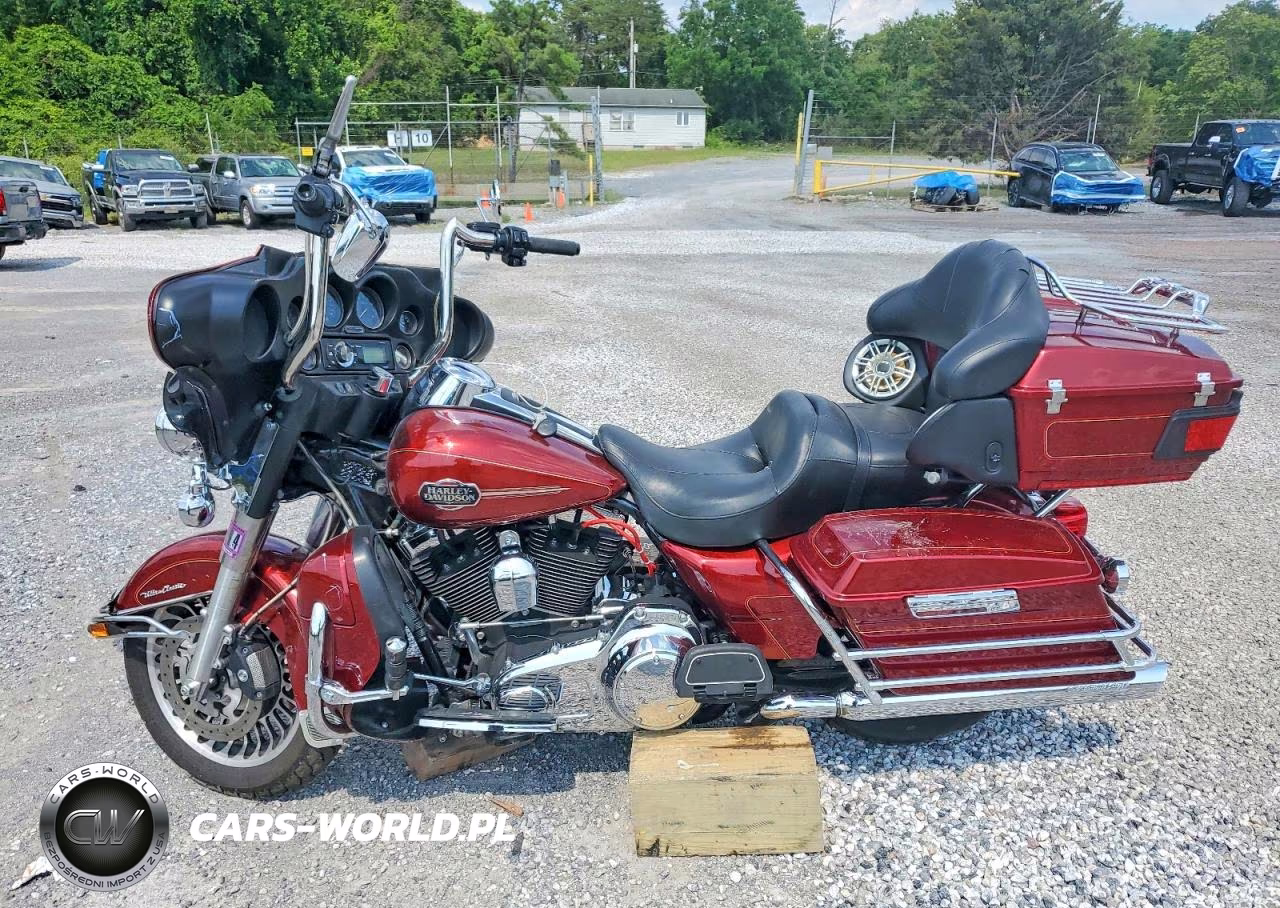 2009 Harley-Davidson Flhtcu VIN:1HD1FC4179Y679690 - 3