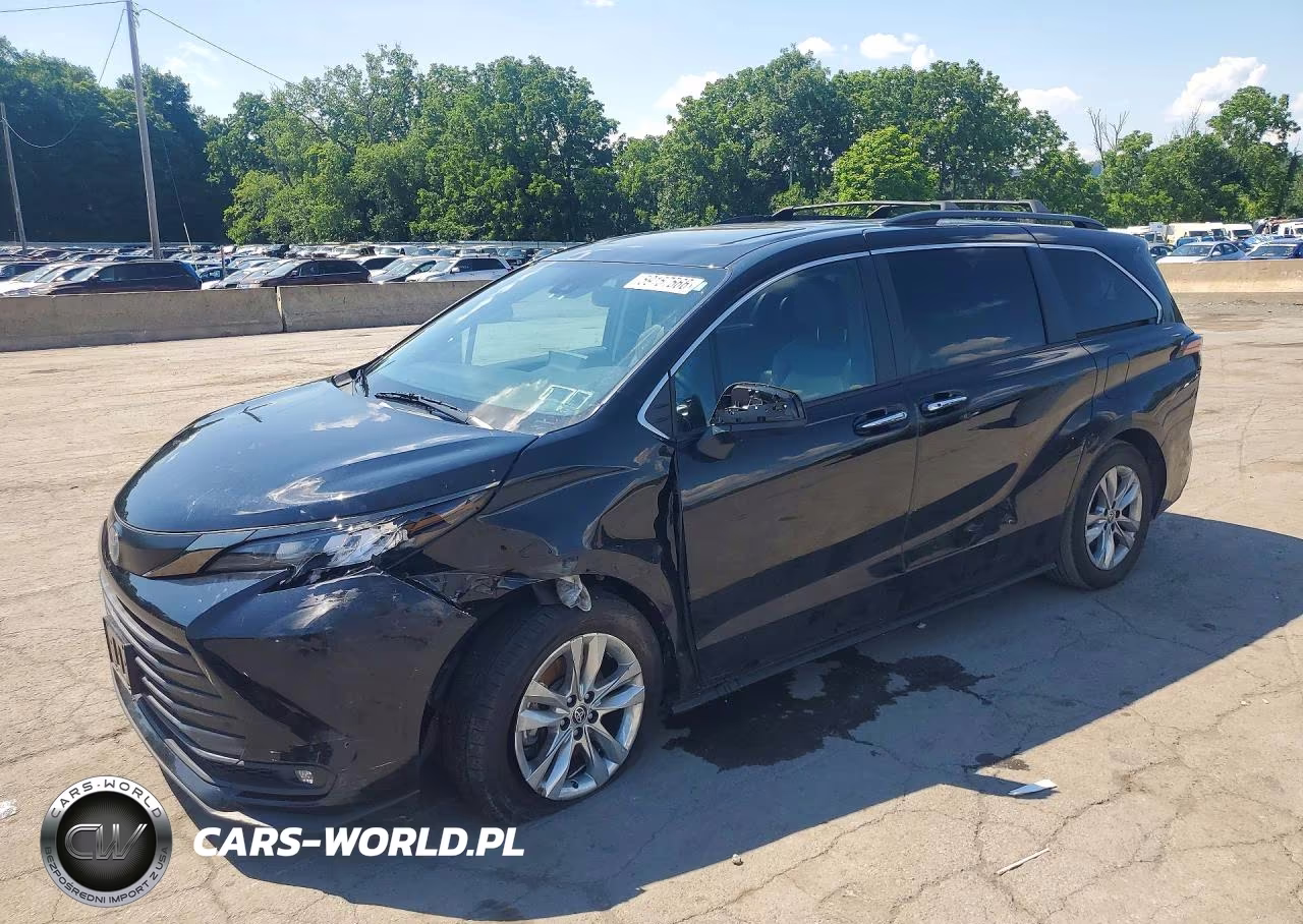 2022 Toyota Sienna Xle – zdjęcie 1 z 13