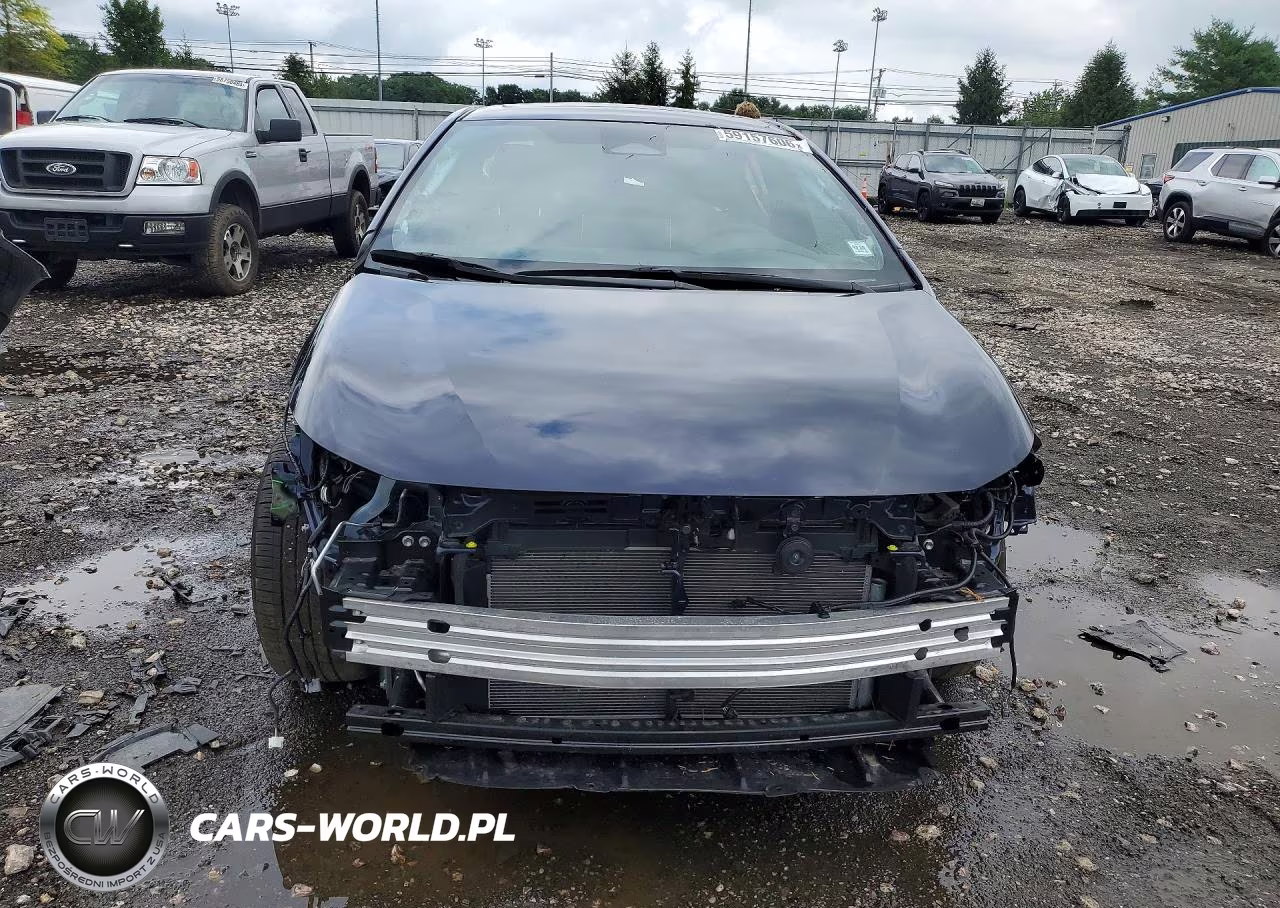 2025 Toyota Corolla Xse VIN:5YFT4MCE3SP231385 - 5
