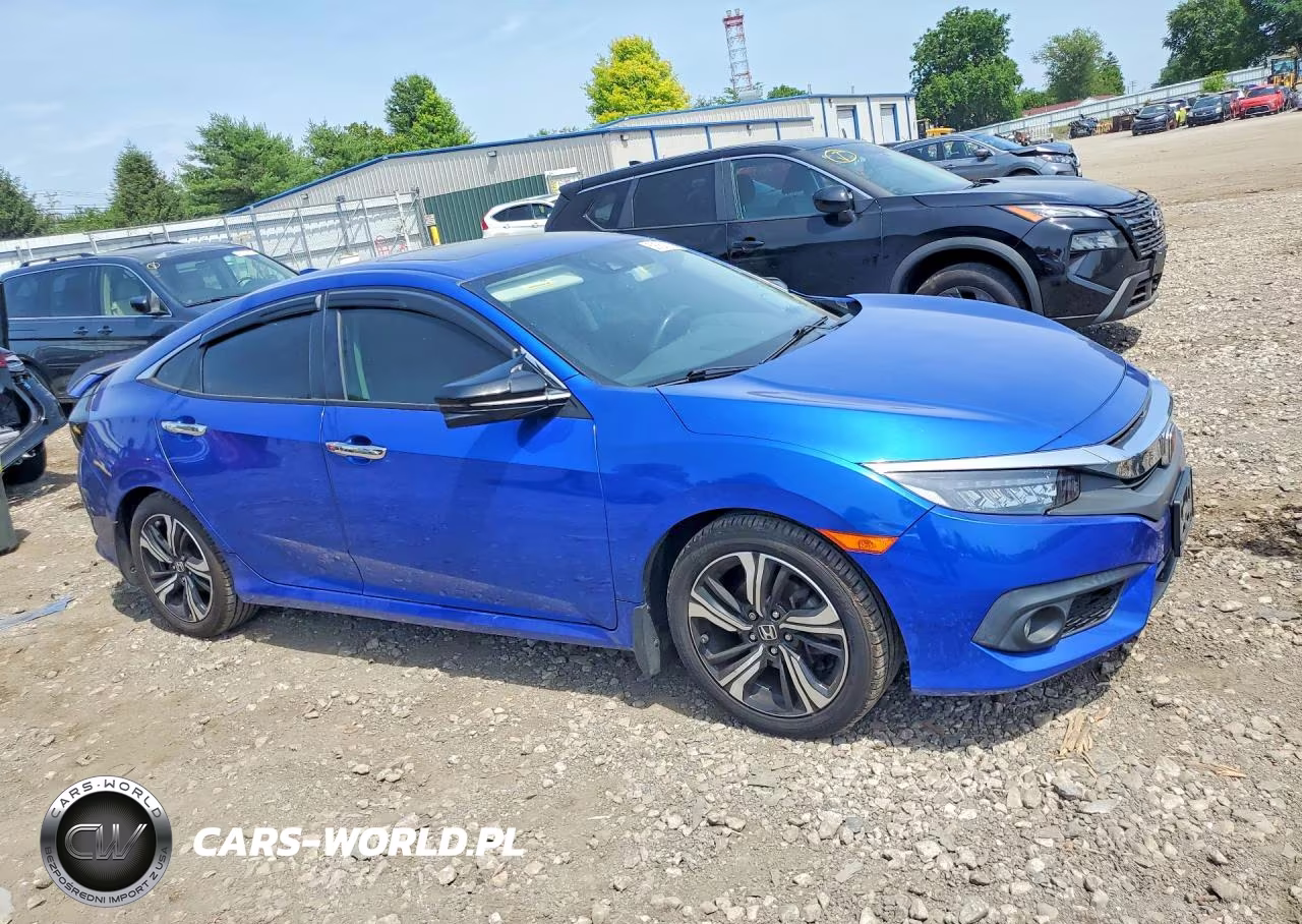2016 Honda Civic Touring VIN:2HGFC1F9XGH644139 - 4