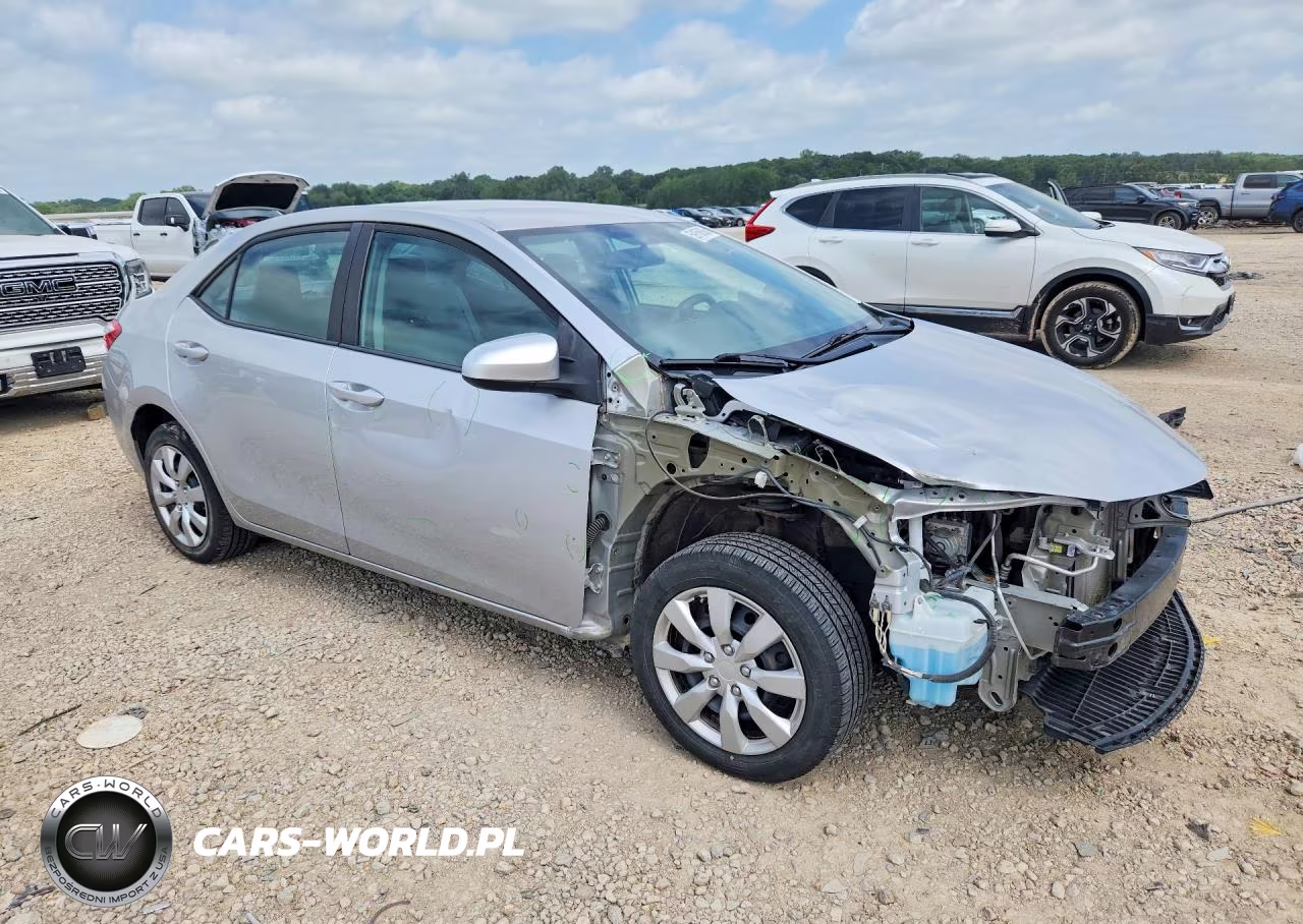 2016 Toyota Corolla Le VIN:5YFBURHE3GP448167 - 4