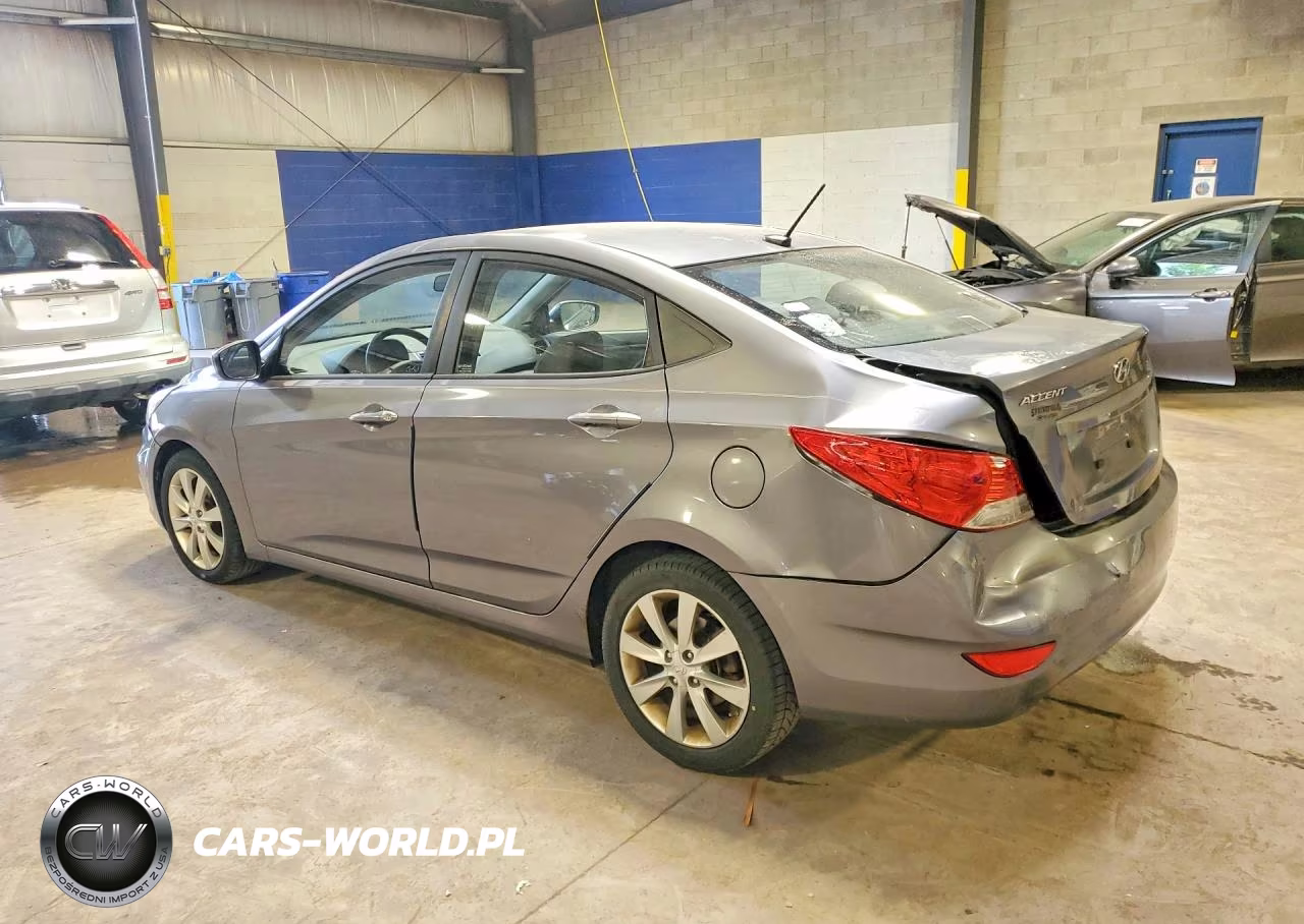 2013 Hyundai Accent Gls VIN:KMHCU4AE8DU489745 - 2