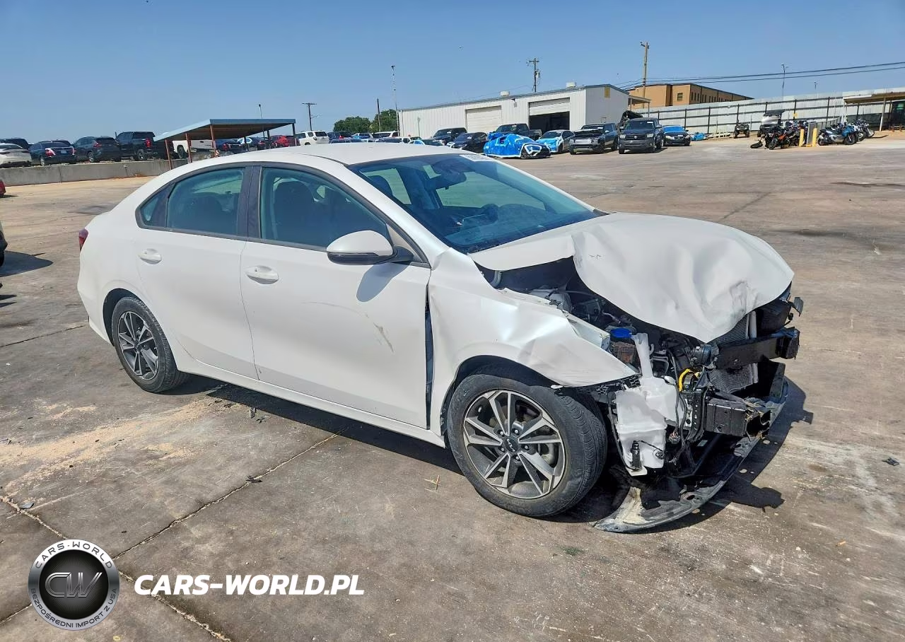 2024 Kia Forte Lxs VIN:3KPF24AD0RE779661 - 4