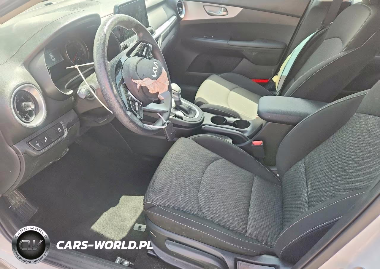 2024 Kia Forte Lxs VIN:3KPF24AD0RE779661 - 7