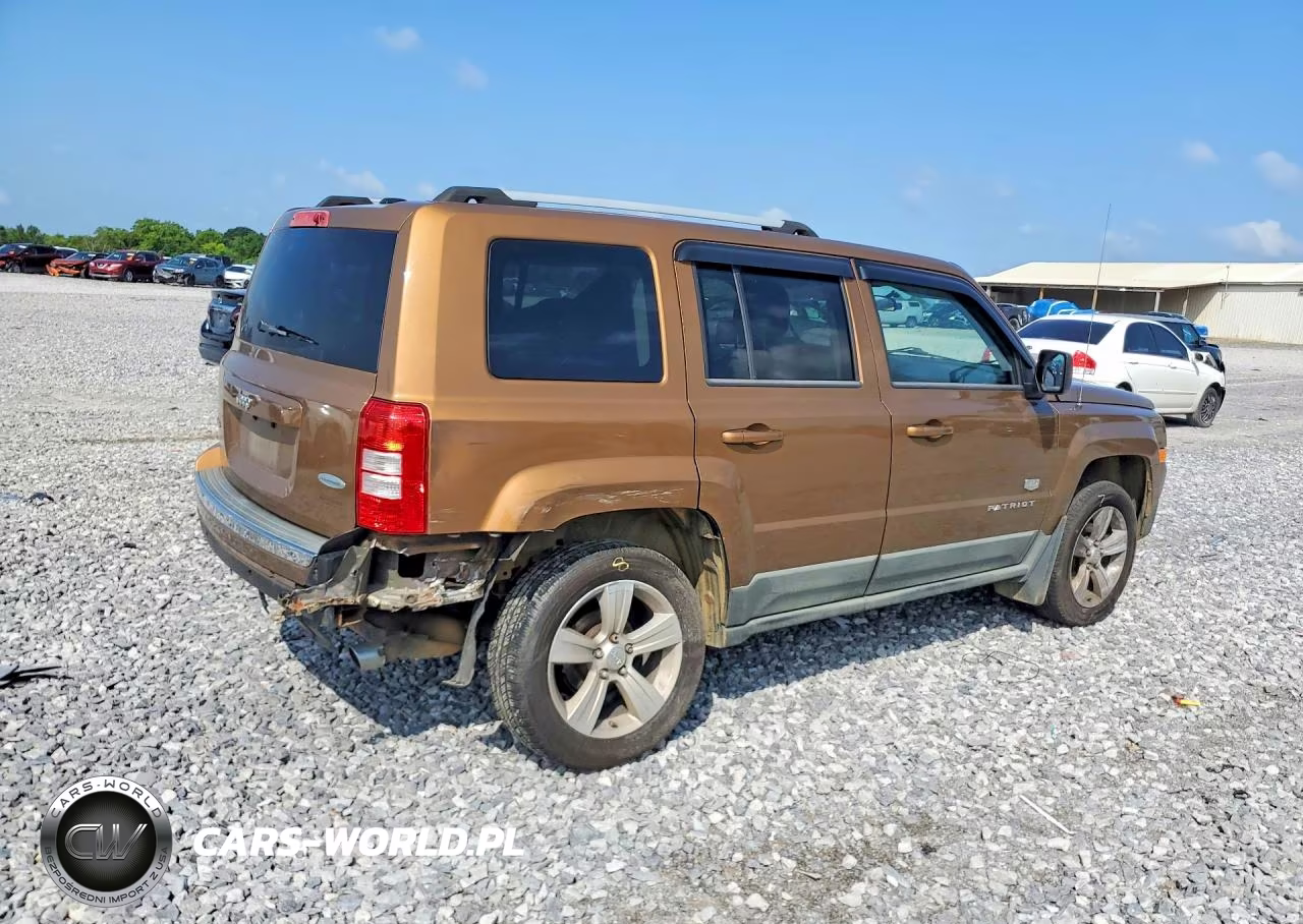 2011 Jeep Patriot Latitude VIN:1J4NF4GB6BD165172 - 3