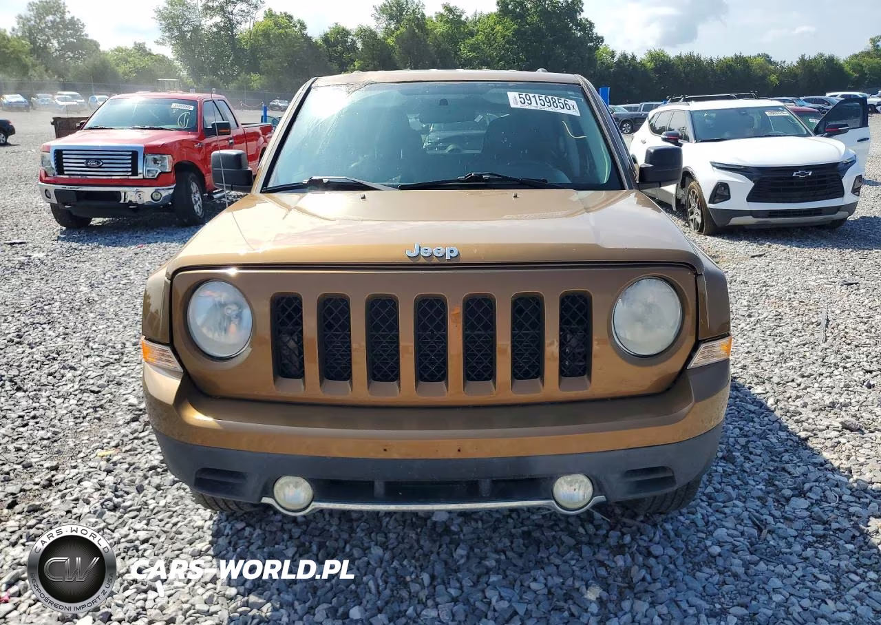 2011 Jeep Patriot Latitude VIN:1J4NF4GB6BD165172 - 5