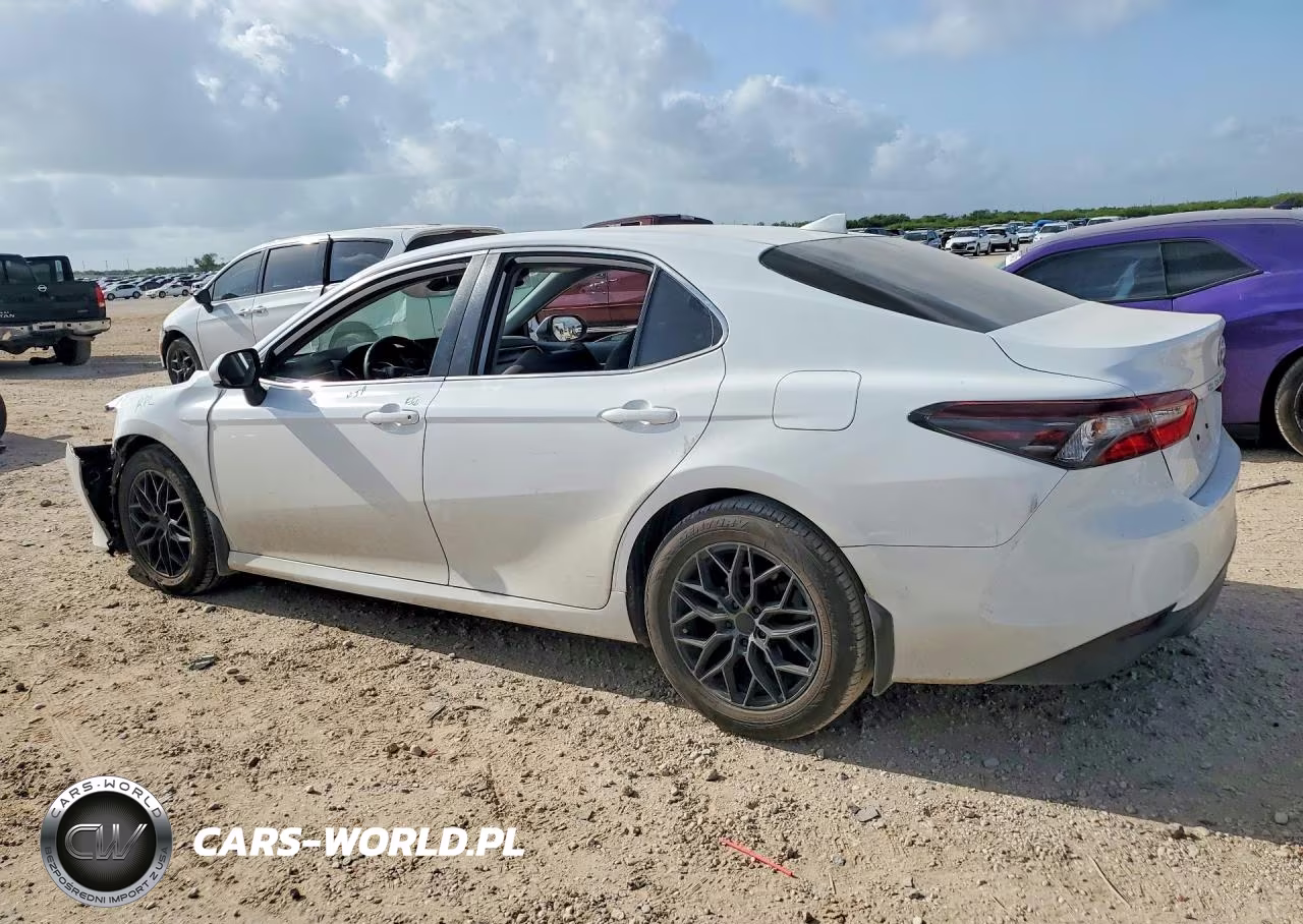 2022 Toyota Camry Le VIN:4T1C11AK3NU673523 - 2