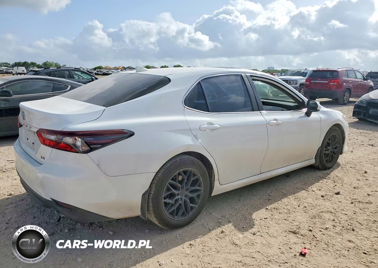2022 Toyota Camry Le VIN:4T1C11AK3NU673523 - 3