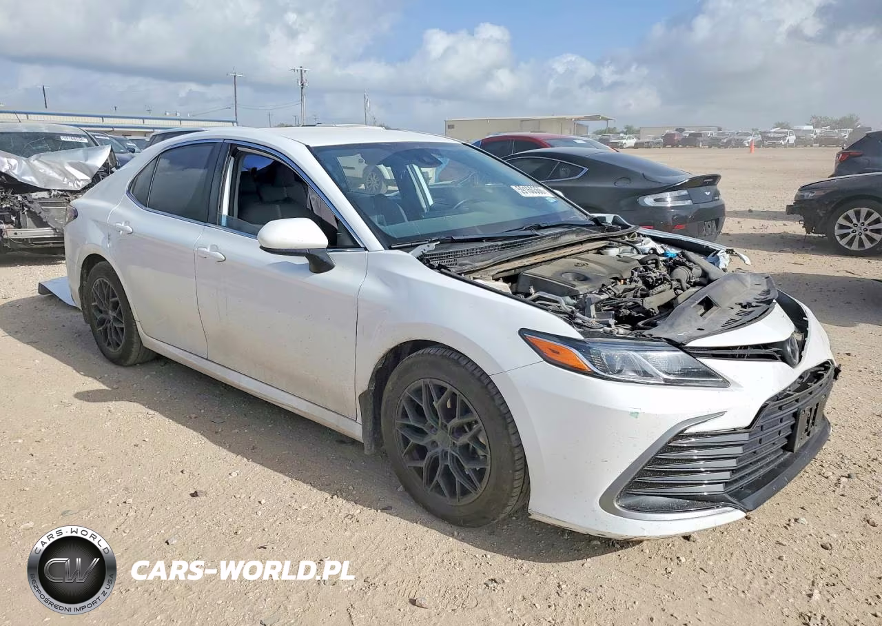 2022 Toyota Camry Le VIN:4T1C11AK3NU673523 - 4