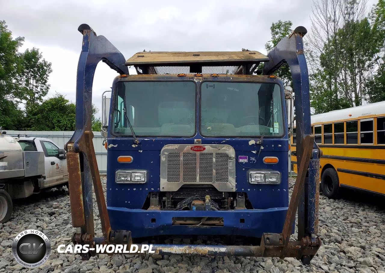 2016 Peterbilt 320 Refuse Truck VIN:3BPZLK0X5GF107189 - 9