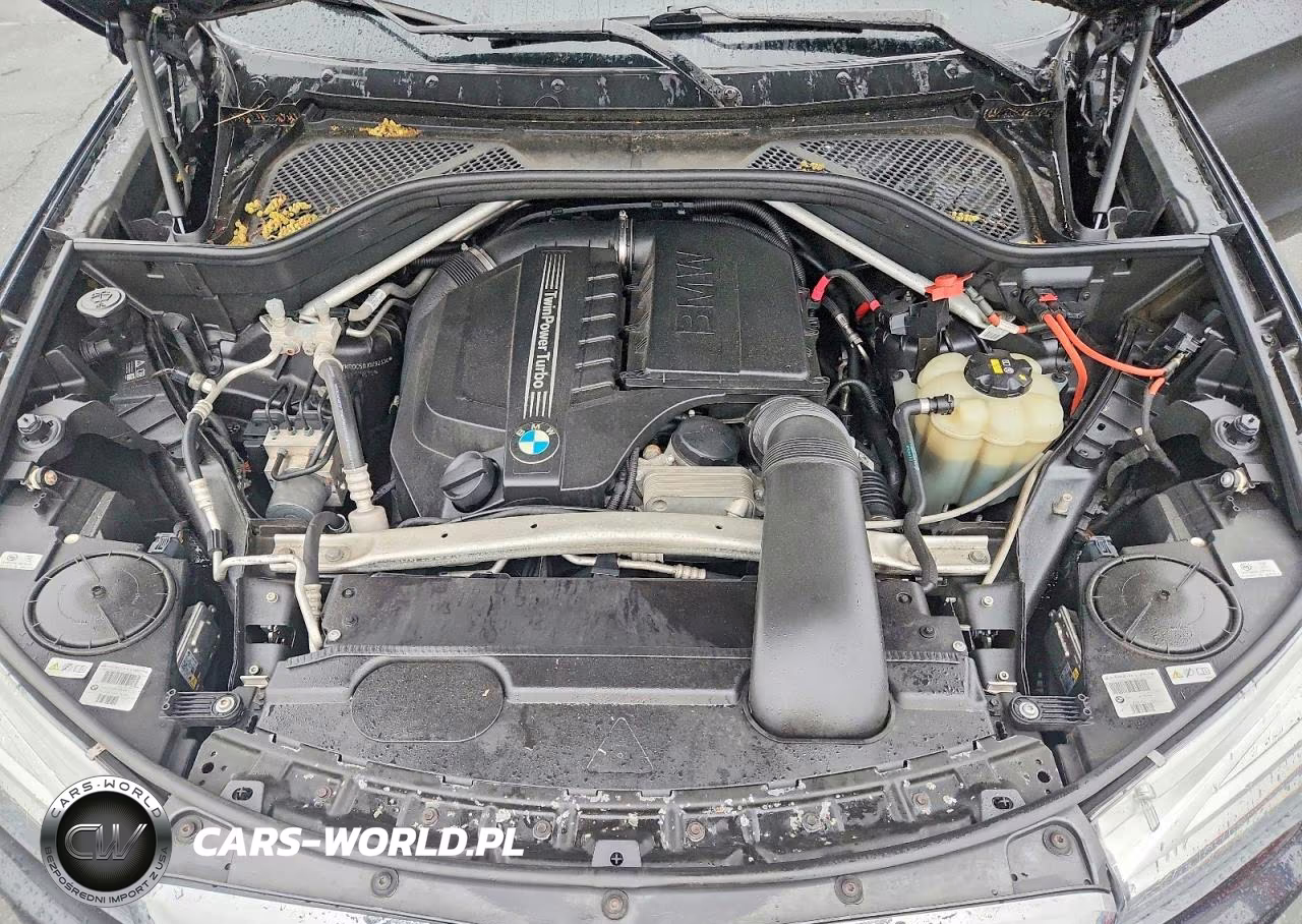 2018 BMW X5 xDrive35I VIN:5UXKR0C50J0X92334 - 12