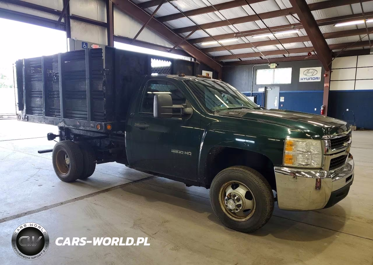 2010 Chevrolet Silverado K3500 VIN:1GB6KZBK5AF137865 - 4