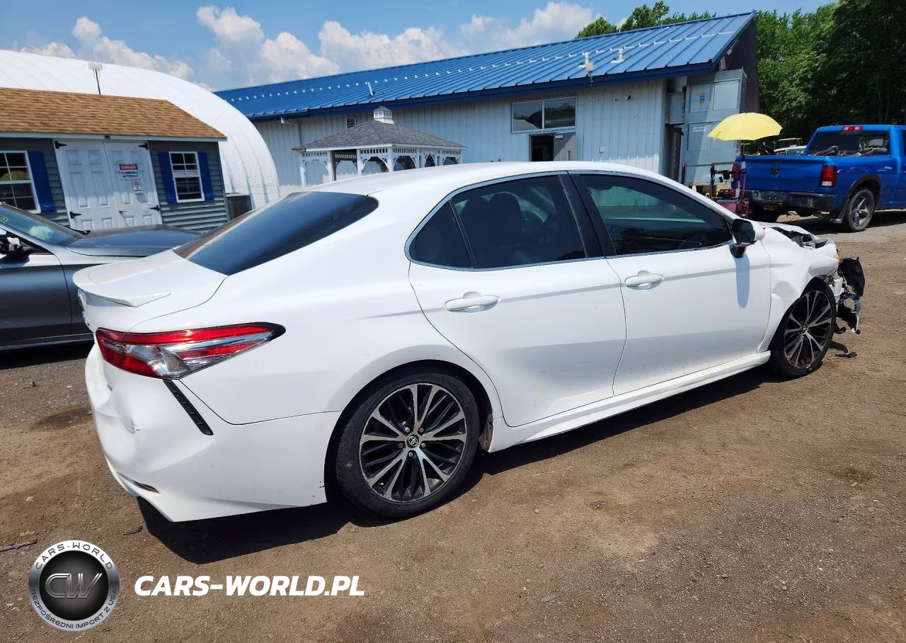 2018 Toyota Camry Se VIN:4T1B11HK3JU542779 - 3