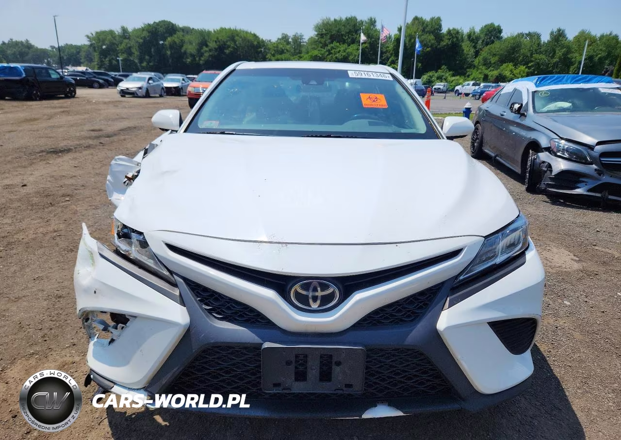 2018 Toyota Camry Se VIN:4T1B11HK3JU542779 - 5