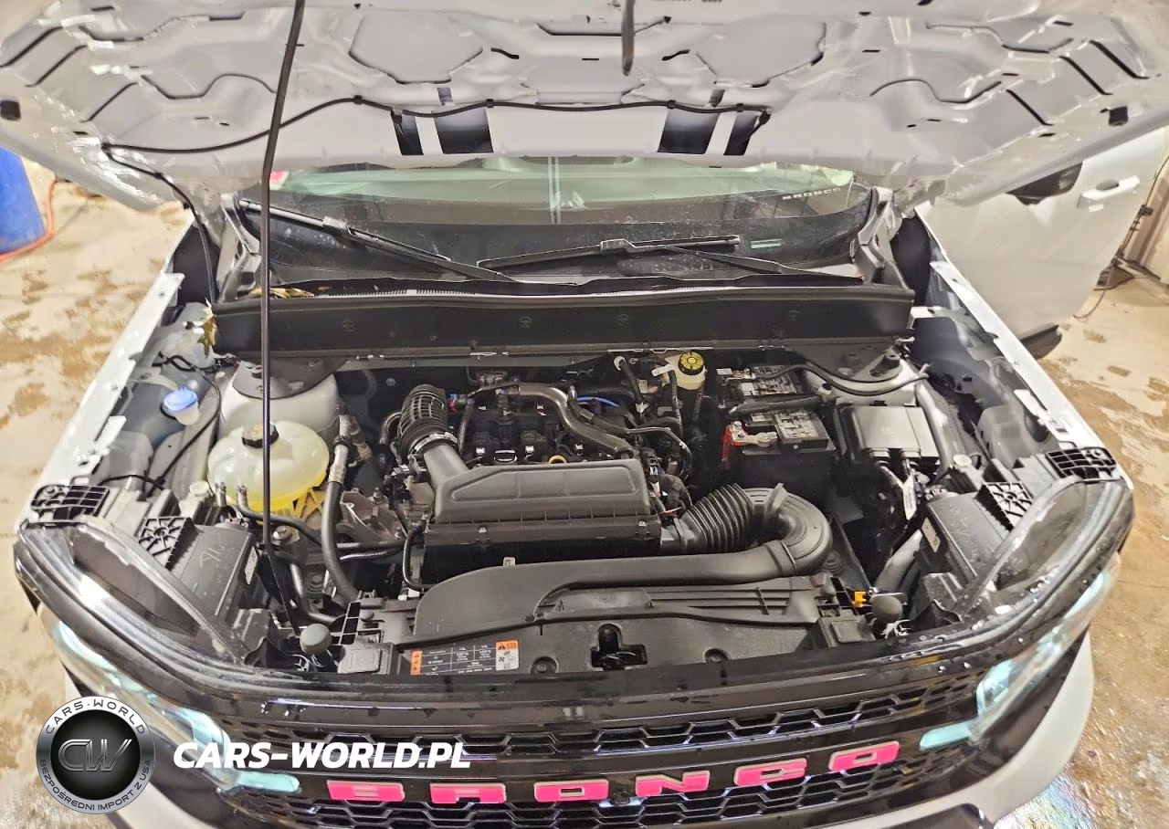 2025 Ford Bronco Sport Outer Banks VIN:3FMCR9CN5SRF39744 - 12