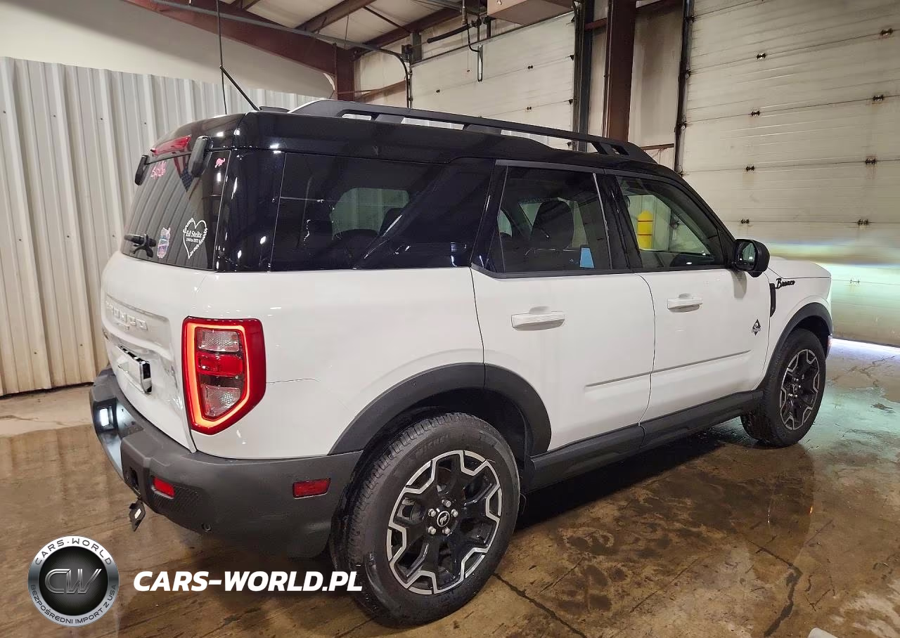 2025 Ford Bronco Sport Outer Banks VIN:3FMCR9CN5SRF39744 - 3
