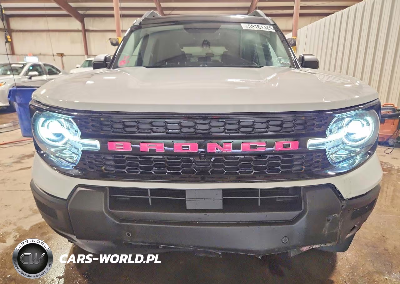 2025 Ford Bronco Sport Outer Banks VIN:3FMCR9CN5SRF39744 - 5