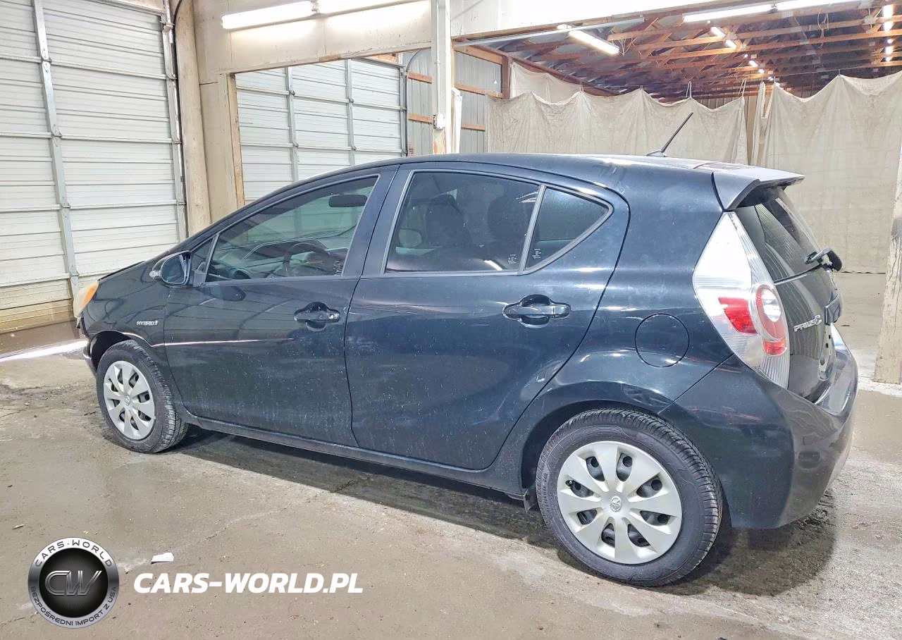 2012 Toyota Prius C Two VIN:JTDKDTB3XC1001127 - 2