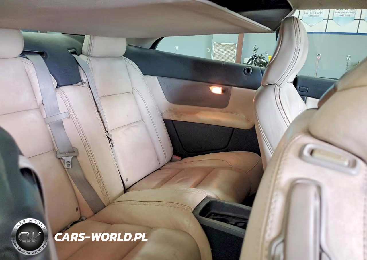 2011 Volvo C70 T5 VIN:YV1672MC7BJ119757 - 10
