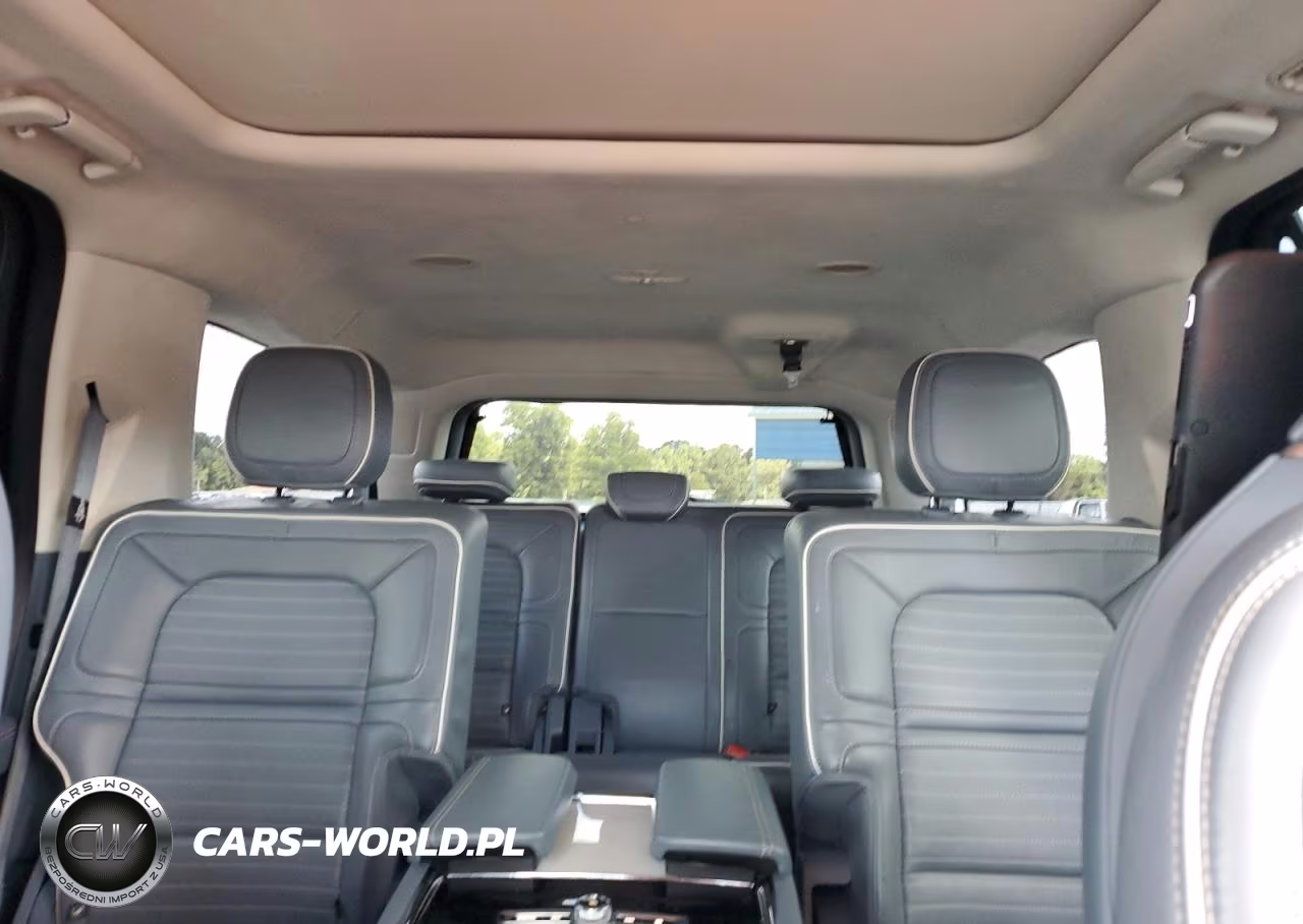 2019 Lincoln Navigator L Black Label VIN:5LMJJ3TT8KEL18519 - 10